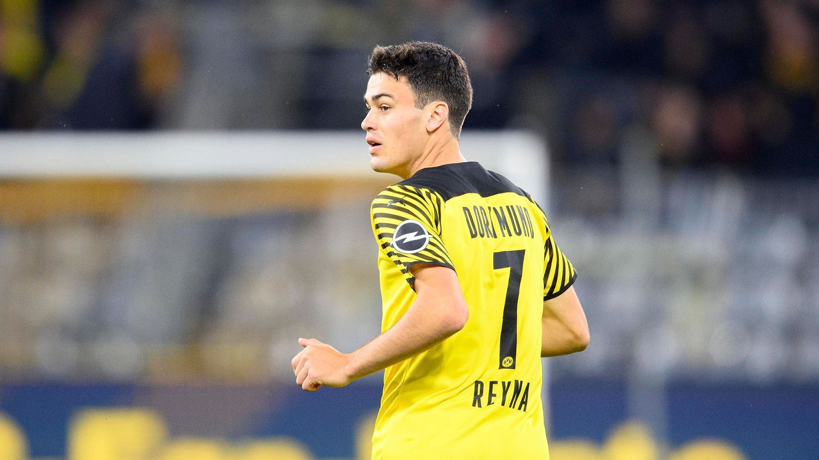 
                <strong>Giovanni Reyna</strong><br>
                Die gute Nachricht an diesem Tag: Er feiert nach über fünf Monaten Verletzungspause sein umjubeltes Comeback. Und er zeigt mit seinem kurzen Auftritt, warum der BVB ihn vermisst hat. Einer der wenigen, die für Gefahr sorgt. ran-Note: 2
              