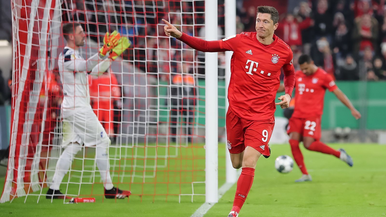
                <strong>Aktueller Marktwert: Robert Lewandowski</strong><br>
                Der Marktwert von Robert Lewandowski wird derzeit auf 60 Millionen Euro beziffert. Im Jahr 2018 lag Lewandowskis Marktwert sogar bei 90 Millionen Euro. (Quelle Transfermarkt.de)
              