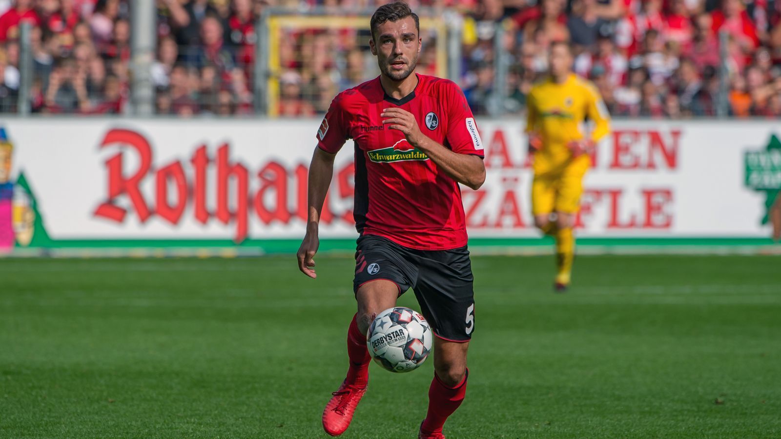 
                <strong>Platz 13 - Manuel Gulde (SC Freiburg)</strong><br>
                Zweikampf-Quote: 62,33 ProzentBestrittene Zweikämpfe: 215Saison-Einsätze: 21
              