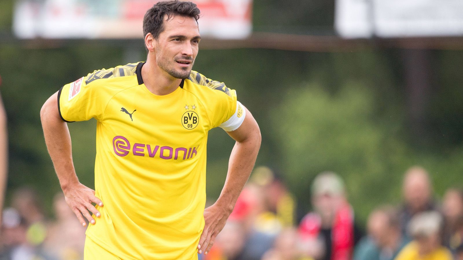 
                <strong>Mats Hummels</strong><br>
                Alter: 31Marktwert: 35 Millionen EuroGehalt: 10 Millionen Euro
              