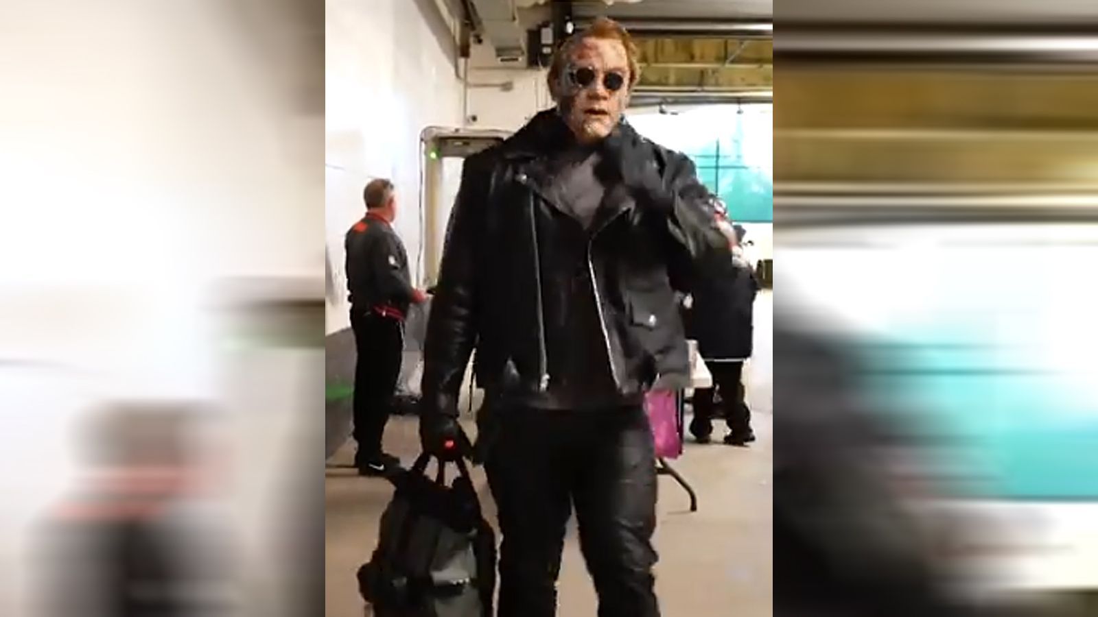 <strong>Myles Garrett (Cleveland Browns)</strong><br>Fast wie einst Arnold Schwarzenegger als Darsteller im Film "Terminator" trat Clevelands Garrett an Halloween 2024 in der Öffentlichkeit auf.