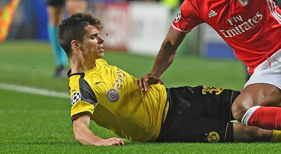 
                <strong>Julian Weigl</strong><br>
                Julian Weigl: Pep Guardiola würde Julian Weigl wohl gerne im Team haben. Peps Credo "Ich habe den Ball, ich passe den Ball" beherzigt Weigl wie kaum ein Anderer auf dem Spielfeld. Nur ganz selten verspringt ihm das runde Leder. Am Ende hat der BVB über 60 Prozent Ballbesitz, für einen Großteil ist Weigl verantwortlich. ran-Note: 2,5
              