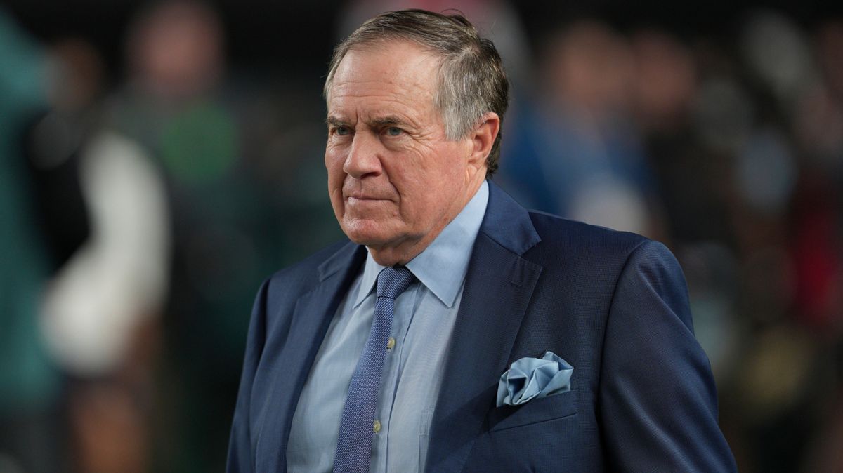 PHILADELPHIA, PA - SEPTEMBER 16: NFL, American Football Herren, USA analyst Bill Belichick looks on during the game between the Philadelphia Eagles and the Atlanta Falcons on September 15, 2024 at ...