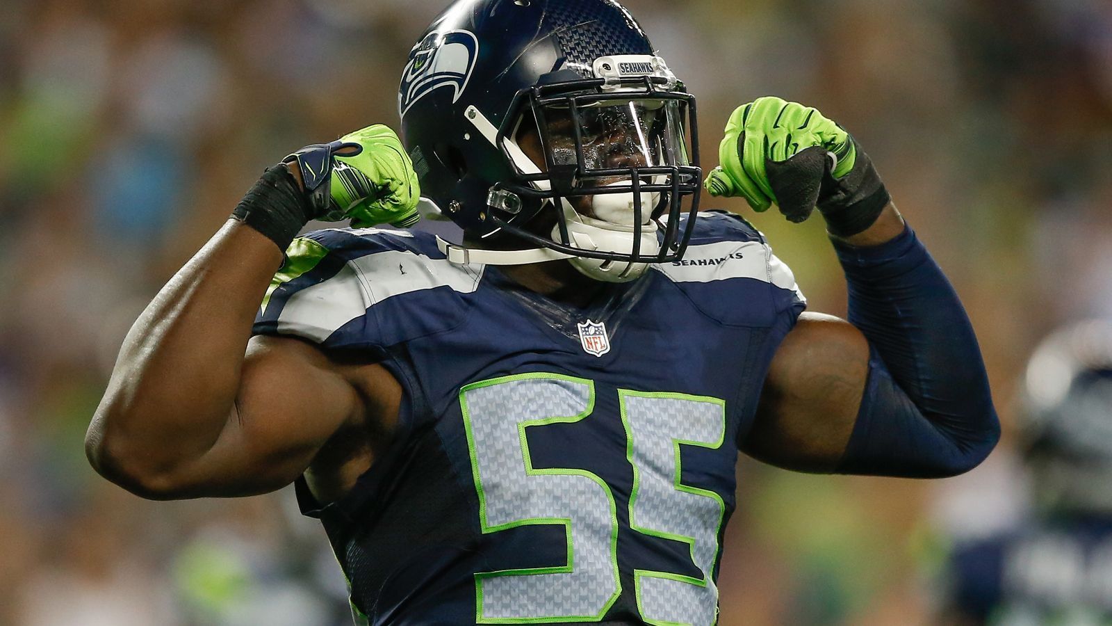 
                <strong>Frank Clark (Defensive End)</strong><br>
                Status: Unrestricted Free AgentAlter: 25Gehalt Saison 2018: 1.187.526 DollarSpiele 2018 (Regular Season + Playoffs): 16 + 1Im Team seit: 2015Erfolge mit Seahawks: -Bemerkung: Clark war 2018 absoluter Leistungsträger, stellte mit 14 Sacks den besten Franchise-Wert seit 2007 auf. Gut möglich, dass die Seahawks bei ihm den Franchise Tag ziehen, der ihm rund 18 Millionen Dollar einbringen würde.
              