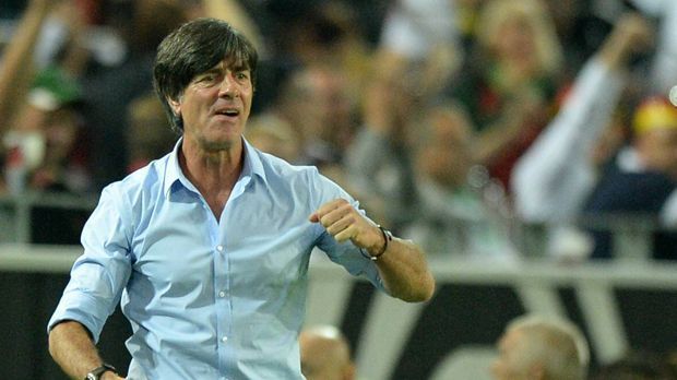 
                <strong>Beste Siegquote</strong><br>
                Joachim Löw hat in den Spielen unter seiner Leitung einen Punkteschnitt von 2,17 erreicht. Hinzu kommt: Löw hat kann eine Siegquote von 67 Prozent vorweisen. Das ist einmalig unter allen Bundestrainern.
              