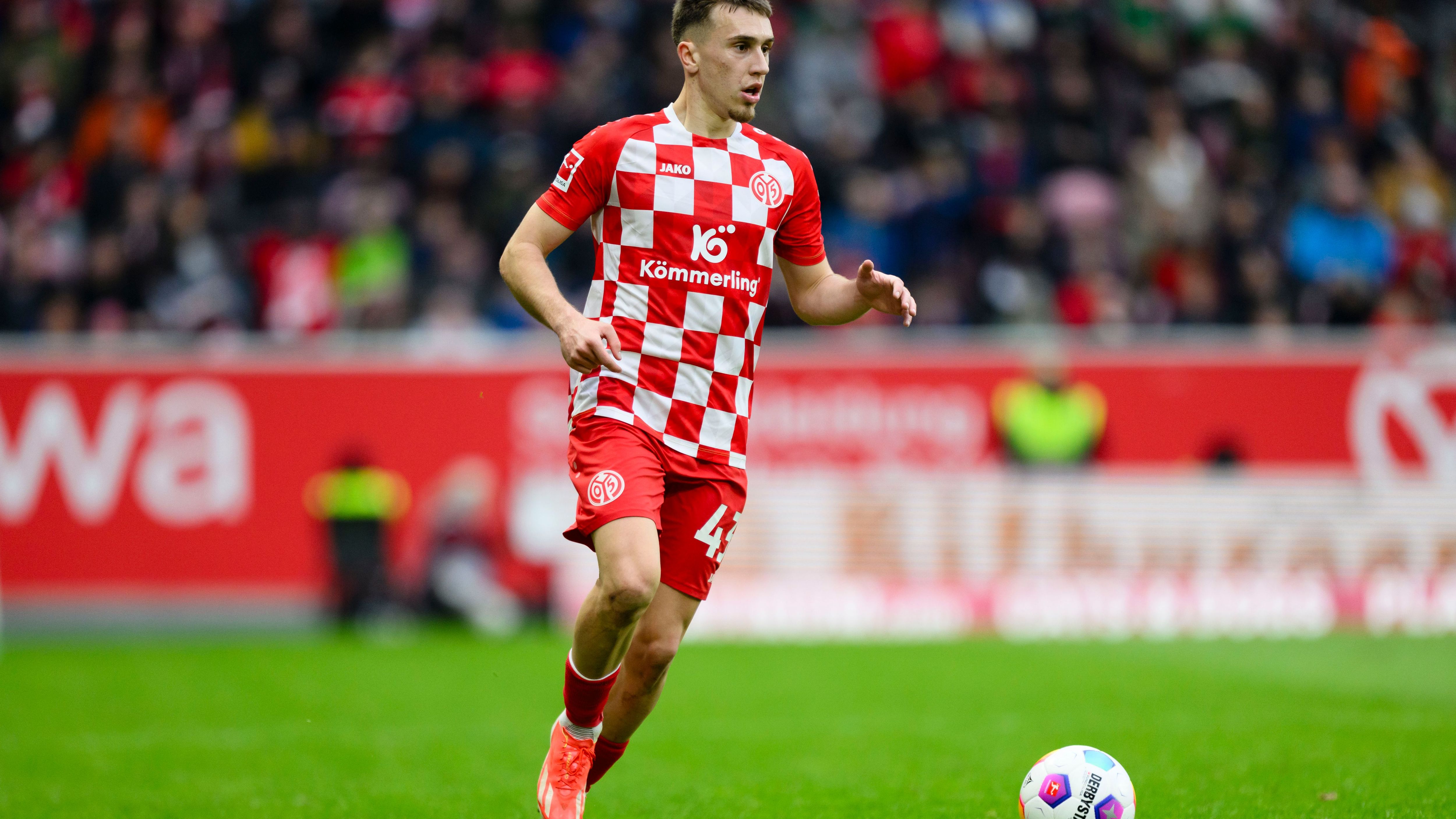 <strong>Brajan Gruda (1. FSV Mainz 05/Rang 48)</strong><br>Alter: 20<br>Position: Mittelfeld<br>Nation: Deutschland