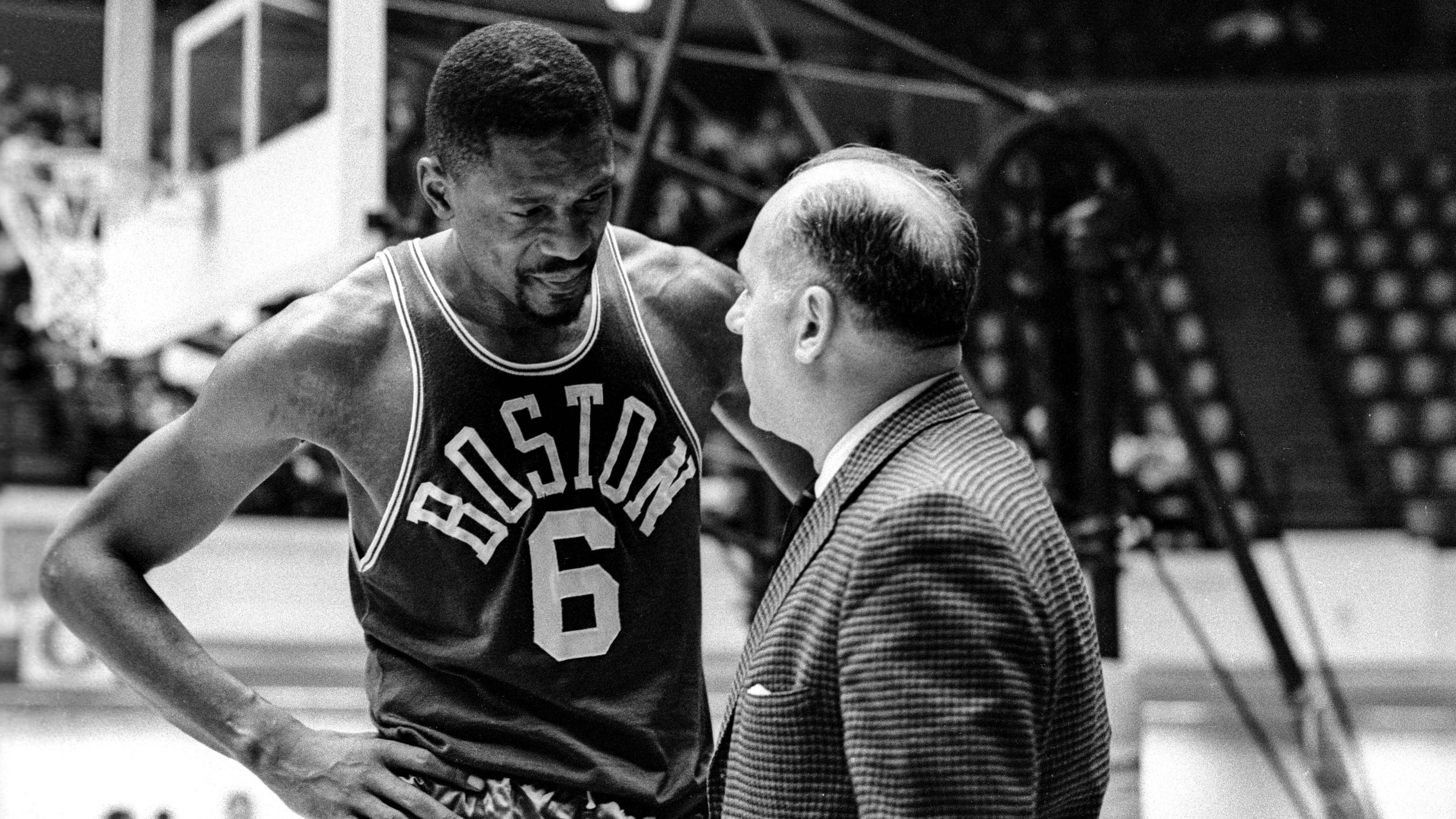 <strong>Platz 2 (geteilt): Bill Russell</strong><br>MVPs: 5<br>Jahre und Team: 1958, 1961, 1962, 1963, 1965 (Boston Celtics)