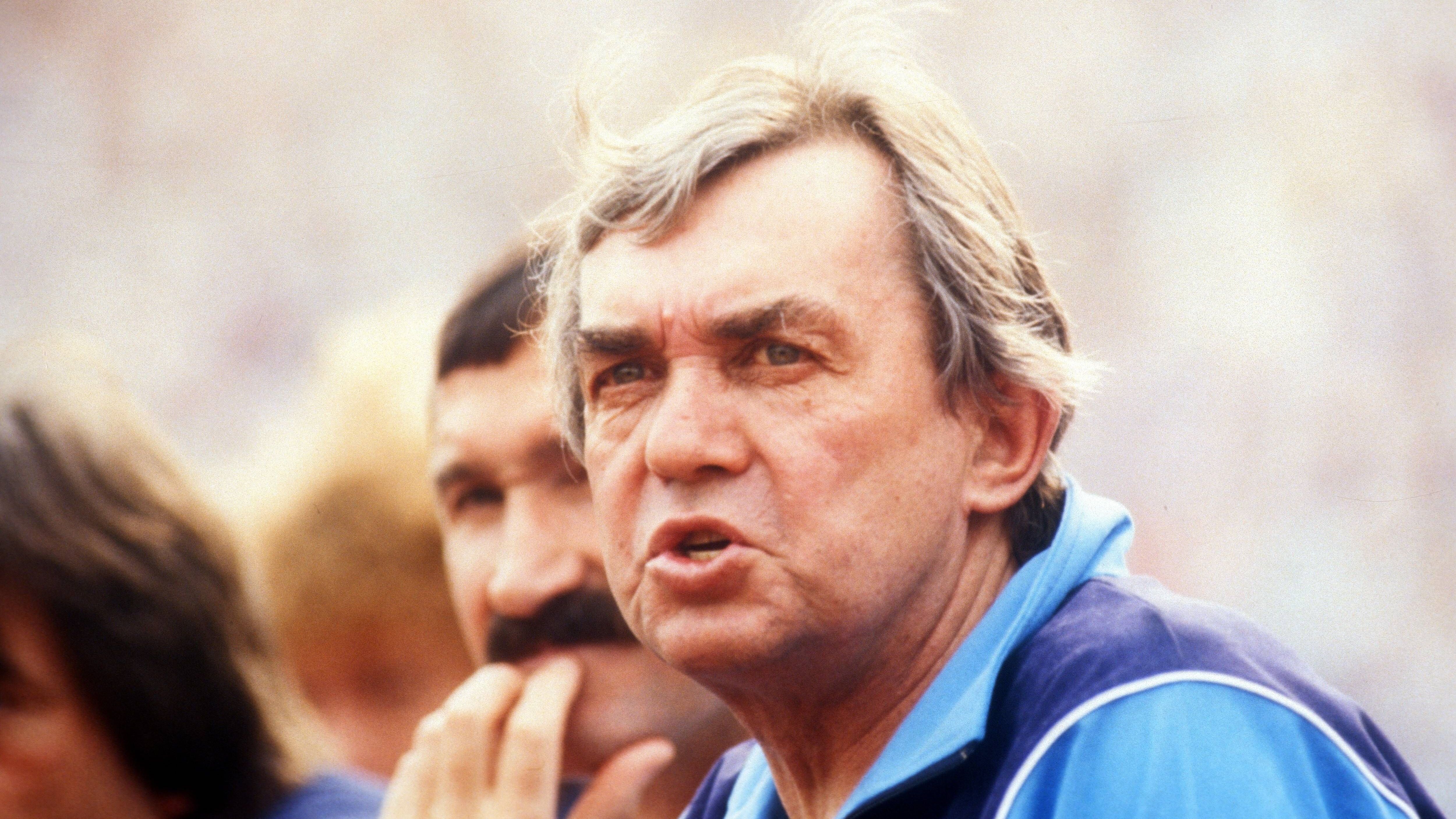 <strong>Ernst Happel (Hamburger SV)</strong><br>Sechs Jahre saß Ernst Happel auf der Trainerbank des Hamburger SV. Nach der Saison 1986/1987 strebte der ehemalige Innenverteidiger einen Tapetenwechsel an. Vom Verein sollte es zum Verbund gehen.