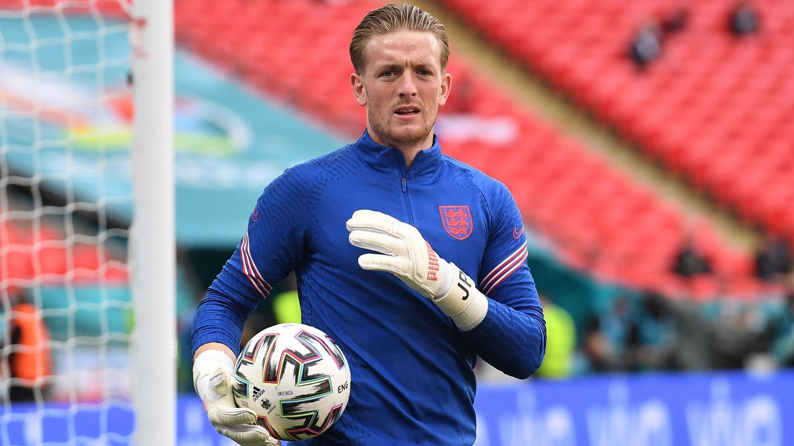 
                <strong>Jordan Pickford (England)</strong><br>
                Alter: 27 Jahre - Verein: FC Everton - Länderspiele: 35 -Gegentore bei der EM: 0 -EM-Spiele zu Null: 5
              