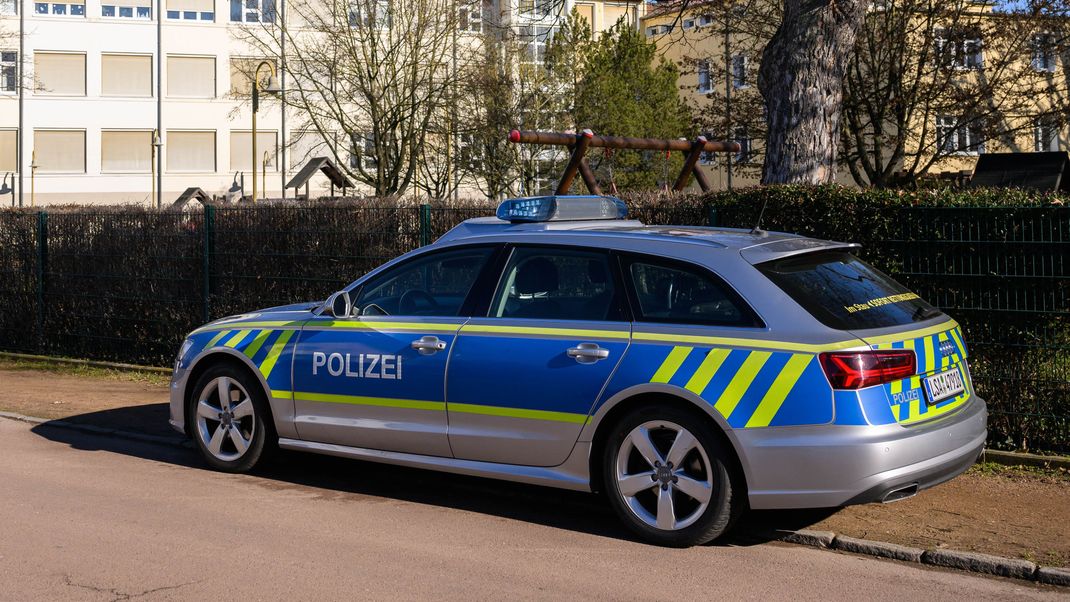 19-jähriges Mädchen in Klötze vermisst - Polizei im Einsatz. (Symbolbild)