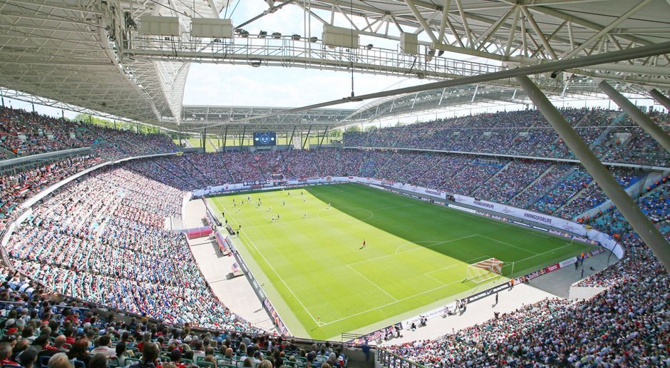 
                <strong>EM-Stadion: Red Bull Arena Leipzig</strong><br>
                42.959 PlätzeBei der WM 2006 fanden hier vier Gruppenspiele und ein Achtelfinale statt.
              
