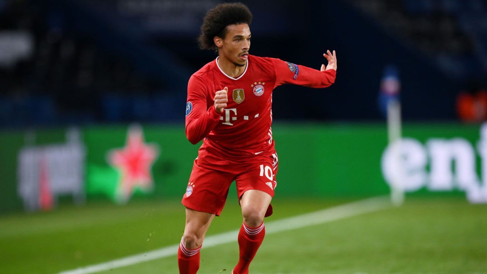 
                <strong>Leroy Sane</strong><br>
                Riesen-Chance nach 77 Minuten, als der nach einer guten Stunde eingewechselte Sane nach einer schönen Kombination aus wenigen Metern über das Tor bolzt. Bleibt in seiner halben Stunde Spielzeit am Ende aber wieder unglücklich. ran-Note: 4
              