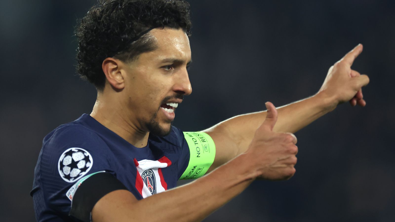 
                <strong>Marquinhos (Paris St. Germain)</strong><br>
                Der Kapitän hält die PSG-Abwehr in der ersten halben Stunde ordentlich zusammen, muss dann aber verletzt raus (36.). ran-Note: 3
              