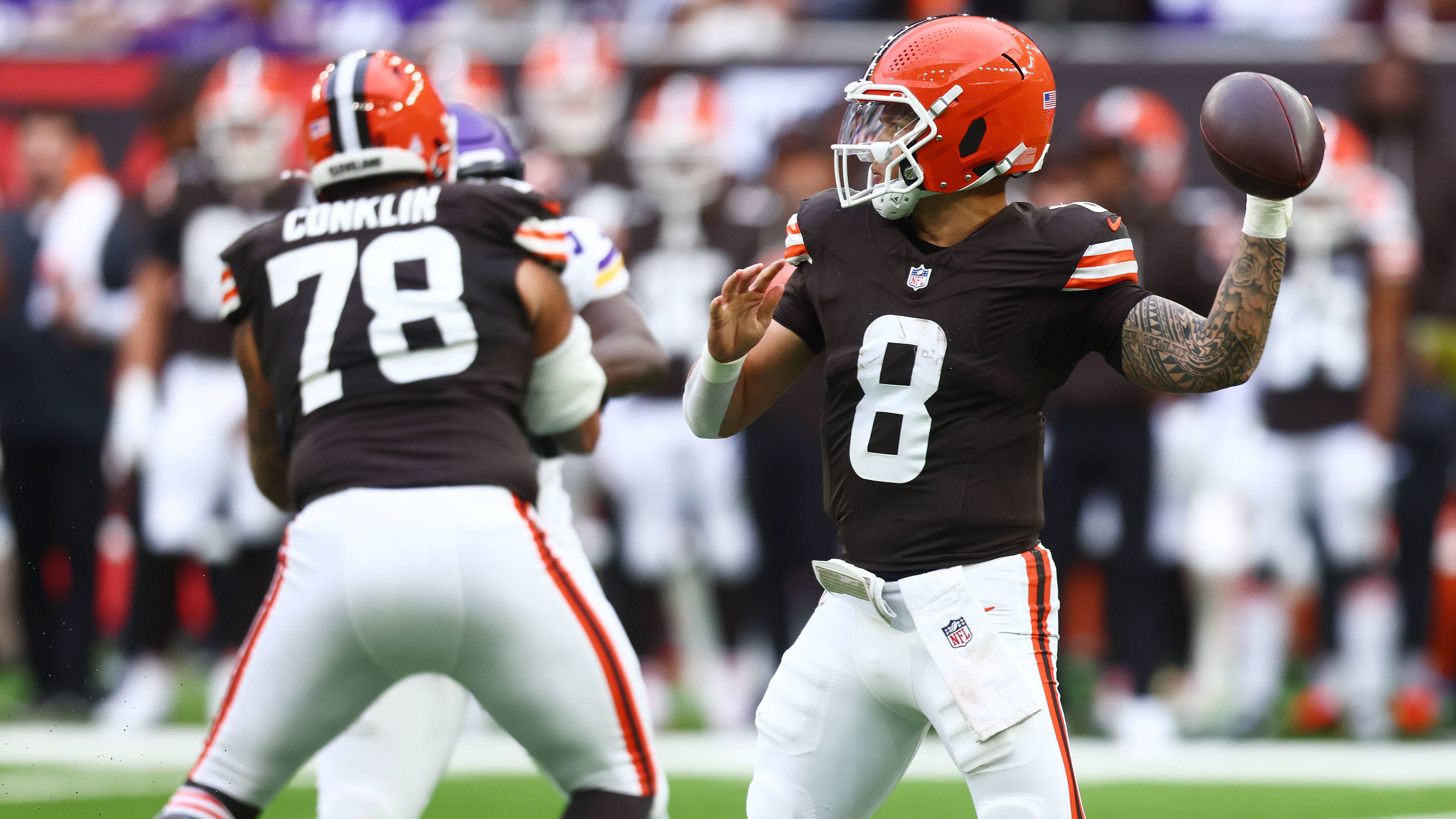 <strong>Platz 26: Cleveland Browns (Vorwoche: 25)</strong><br>Der überraschende Sieg gegen die Packers in Woche drei konnte in Cleveland keinen Umschwung auslösen. Nach der Pleite gegen die Lions in Woche vier setzte es auch in Woche fünf eine Niederlage. Aber: Das London Game gegen die Minnesota Vikings, bei dem Rookie Dillon Gabriel als Quarterback debütierte, ging mit 17:21 immerhin nur knapp verloren.