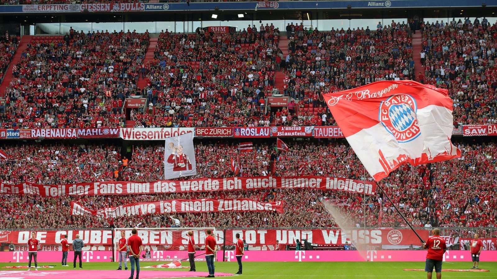 
                <strong>Platz 3 - FC Bayern München</strong><br>
                Zuschauerschnitt: 75.000Stadion: Allianz Arena (75.000 Plätze)Liga: BundesligaLand: Deutschland
              
