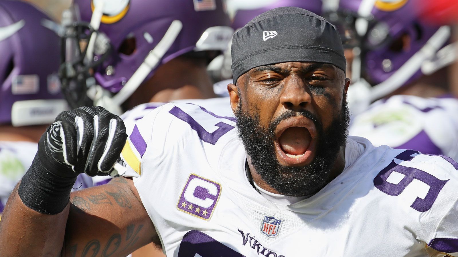 <strong>Everson Griffen (ehemals Minnesota Vikings)</strong><br>Die Ermittlungen gegen den früheren NFL-Star laufen noch. Es ist nicht das erste Mal, dass Griffen mit einer solchen Geschichte Schlagzeilen macht. Im letzten Juli fuhr er mit zu viel Alkohol im Blut und überhöhter Geschwindigkeit und wurde zu einem Jahr auf Bewährung verurteilt. Im Oktober kam es zu einem Unfall, als er laut eigenen Angaben einem Reh ausweichen wollte.