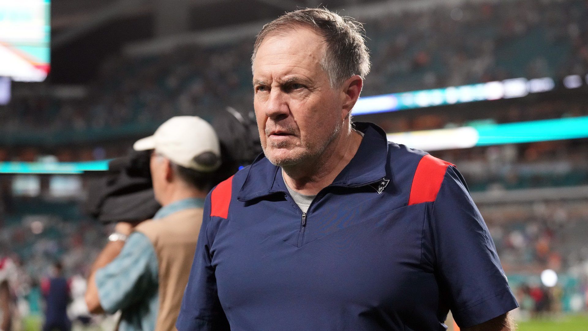 <strong>Meiste Siege </strong><br>
                Die Pittsburgh Steelers und die New England Patriots teilen sich den Platz an der Sonne mit jeweils sechs gewonnenen Titeln. Bei den Patriots stand Bill Belichick bei allen sechs Erfolgen an der Seitenlinie - das ist Rekord unter den Coaches.