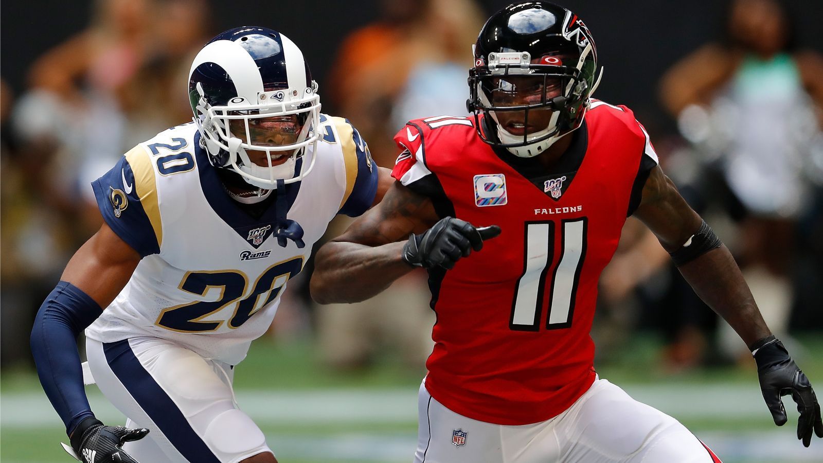 
                <strong>Los Angeles Rams</strong><br>
                Wenn die Los Angeles Rams im vergangenen Jahr eines ausgezeichnet hat, dann war es, Stars der Liga für kurze Zeit zu sich zu holen um erfolgreich zu sein. Nachdem Odell Beckham Jr. noch nicht wieder zurück ist und Robert Woods weiter an seiner Reha nach Kreuzbandriss arbeitet, könnte Julio Jones diese Lücke mit einem günstigen Einjahresvertrag füllen.
              