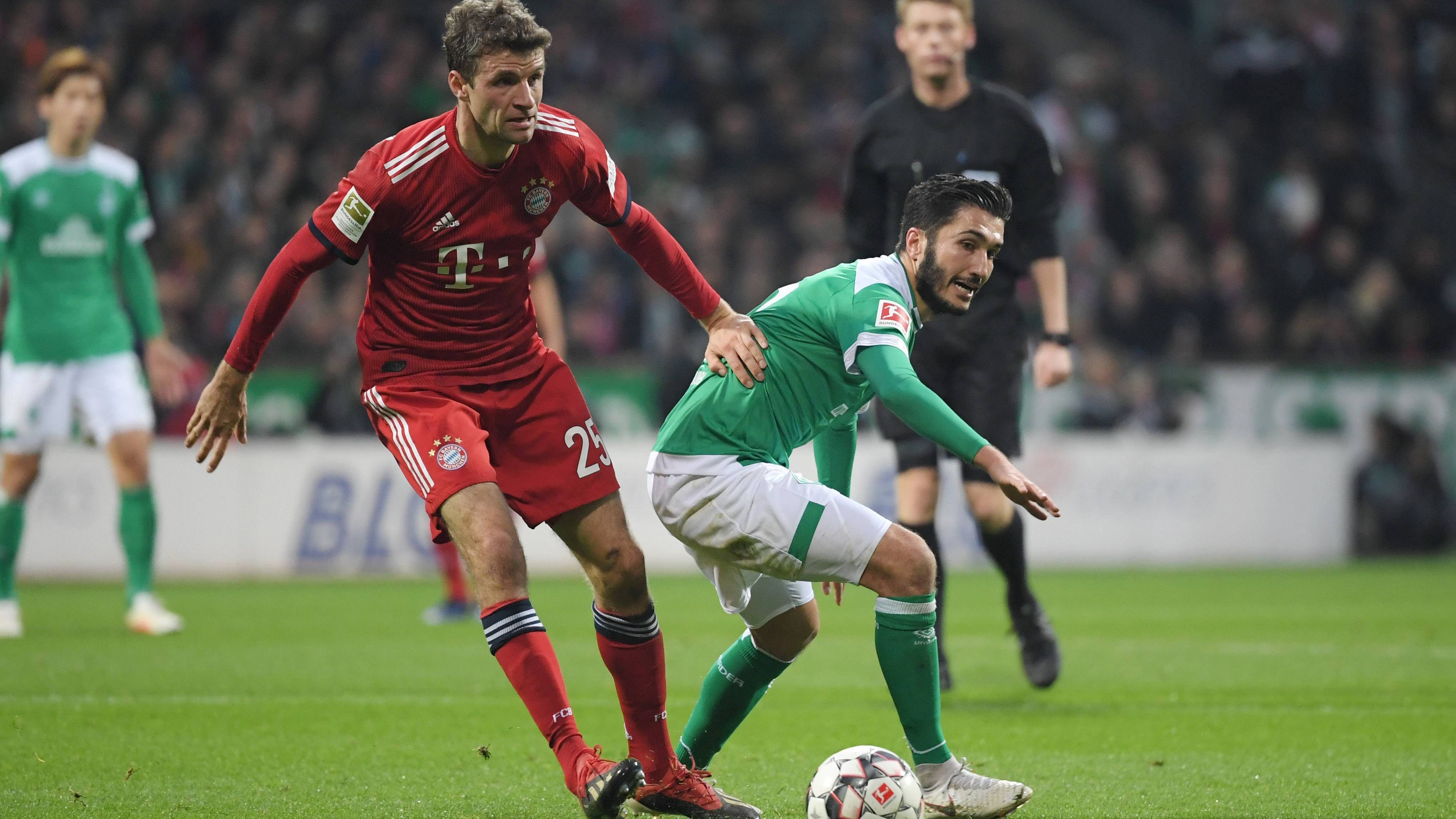 
                <strong>FC Bayern vs. Werder Bremen </strong><br>
                Am 30. Spieltag empfängt der FC Bayern Werder Bremen. Im Hinspiel gingen die drei Punkte Dank eines Doppelpacks von Serge Gnabry an die Bayern (1:2). Für die Bremer geht es noch um die Qualifikation für den Europapokal, weshalb man es Müller (Foto) und Co. so schwer wie möglich machen möchte.  
              