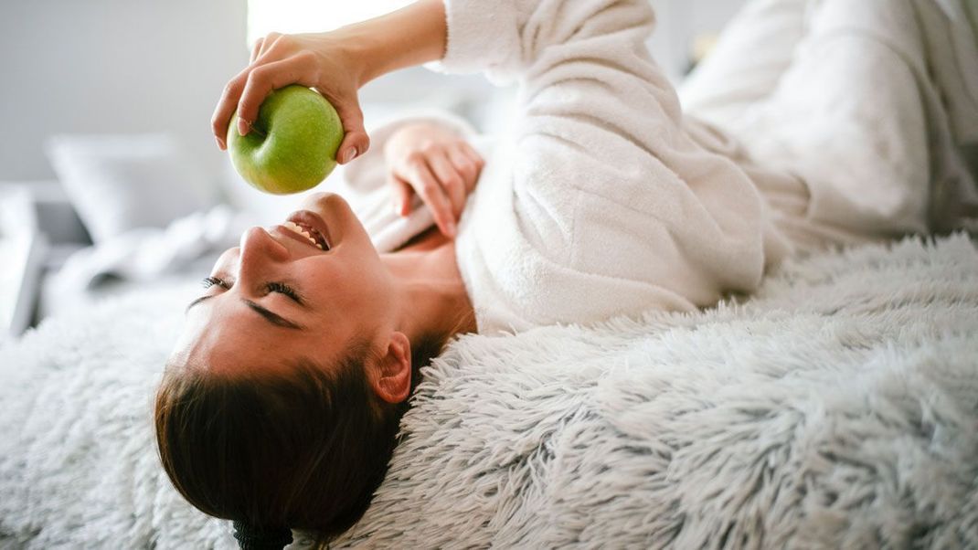 Deine Ernährung hat einen entscheidenden Einfluss auf deine Haargesundheit.