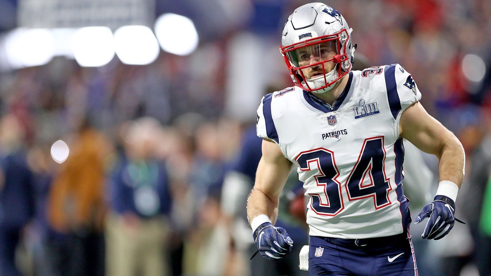 <strong>Rex Burkhead (zuletzt Houston Texans)</strong><br>Running Back Rex Burkhead beendet seine Karriere. Das verkündete der mittlerweile 33-Jährige auf Instagram. "Ich hatte die große Ehre, 26 Jahre lang Football zu spielen", bedankte er sich in einem langen Statement. Seine beste Zeit hatte er bei den New England Patriots, mit denen er 2018 den Super Bowl gewann.