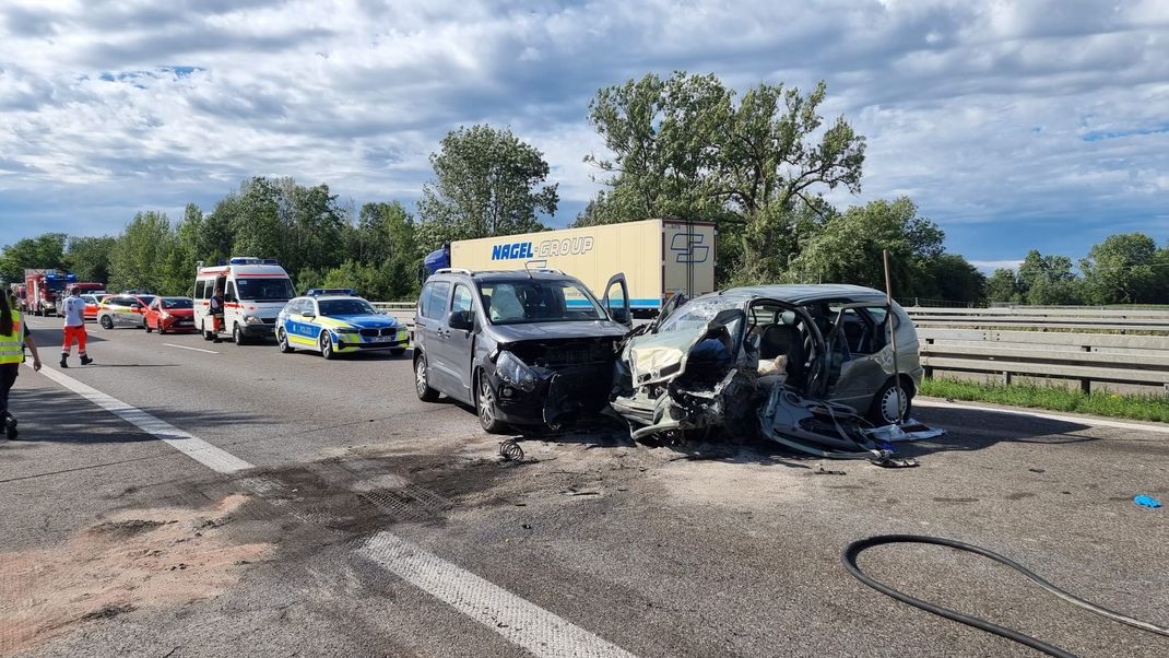 Geisterfahrten auf Autobahnen werden laut einer Studie in vielen Fällen bewusst begonnen.