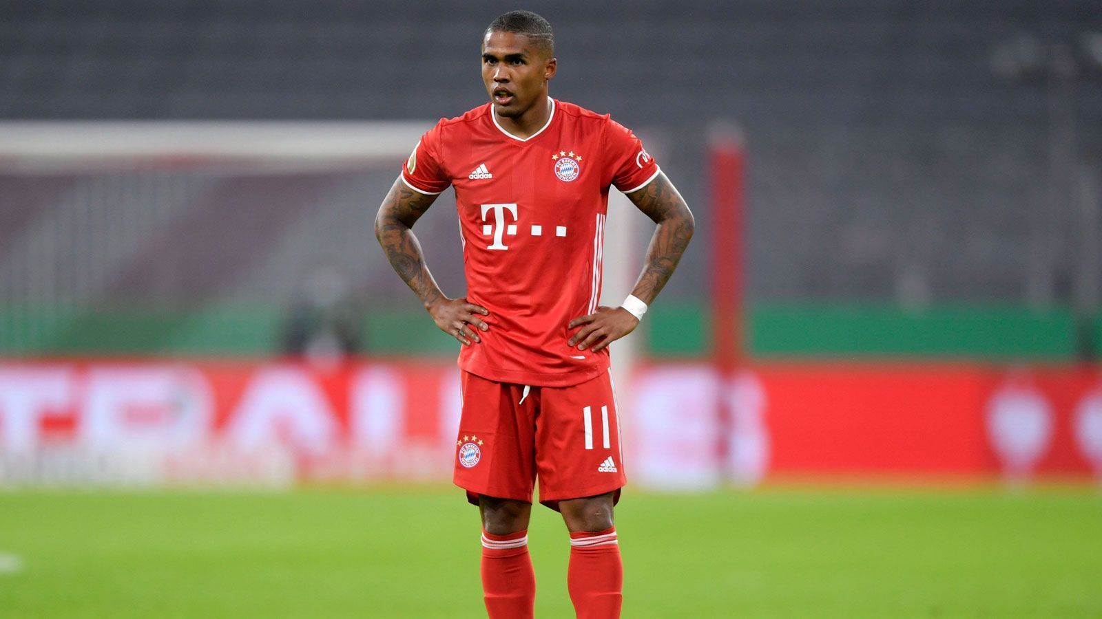 
                <strong>Douglas Costa (ab 73.)</strong><br>
                Kommt für den starken Coman in die Partie und wird offensiv nicht allzu aktiv, weil die Bayern aber ab dem 4:0 auch deutlich zurückgefahren haben. ran-Note: 3
              