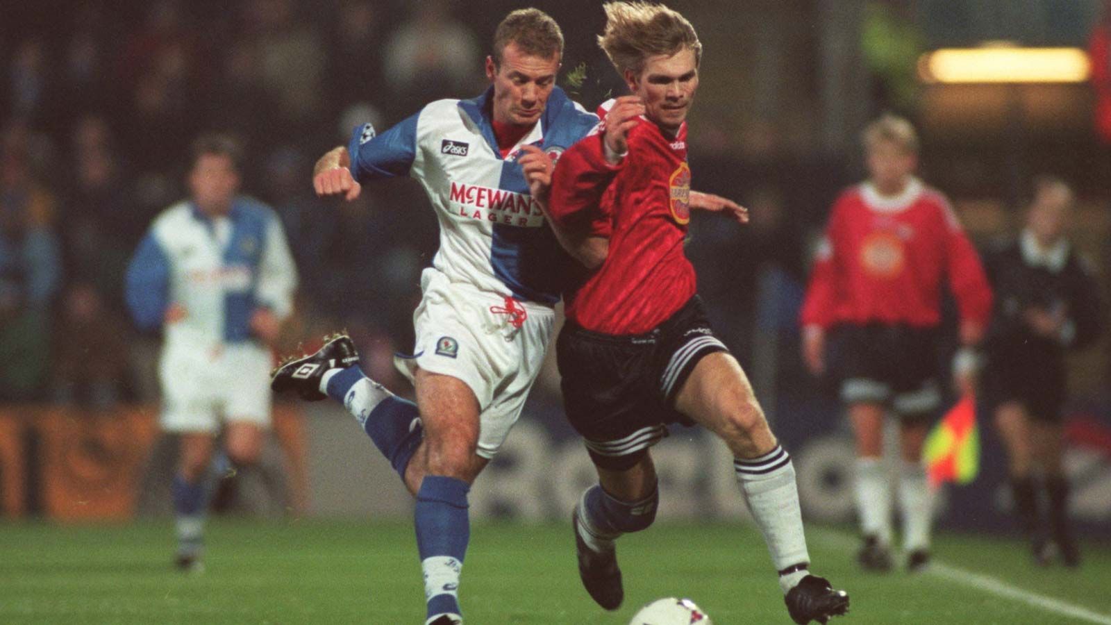 <strong>Blackburn Rovers (England)</strong><br>Anfang der 90er stieg der Verein in die Premier League auf und gewann 1995 sogar den Titel. In der Folgesaison gelang das Debüt in der Champions League. Es folgten Jahre in der Zweitklassigkeit, ein Aufstieg, sogar gefolgt von einer zeitweiligen Rückkehr nach Europa. Blackburn spielt seit 2012 aber nicht mehr in der Premier League.
