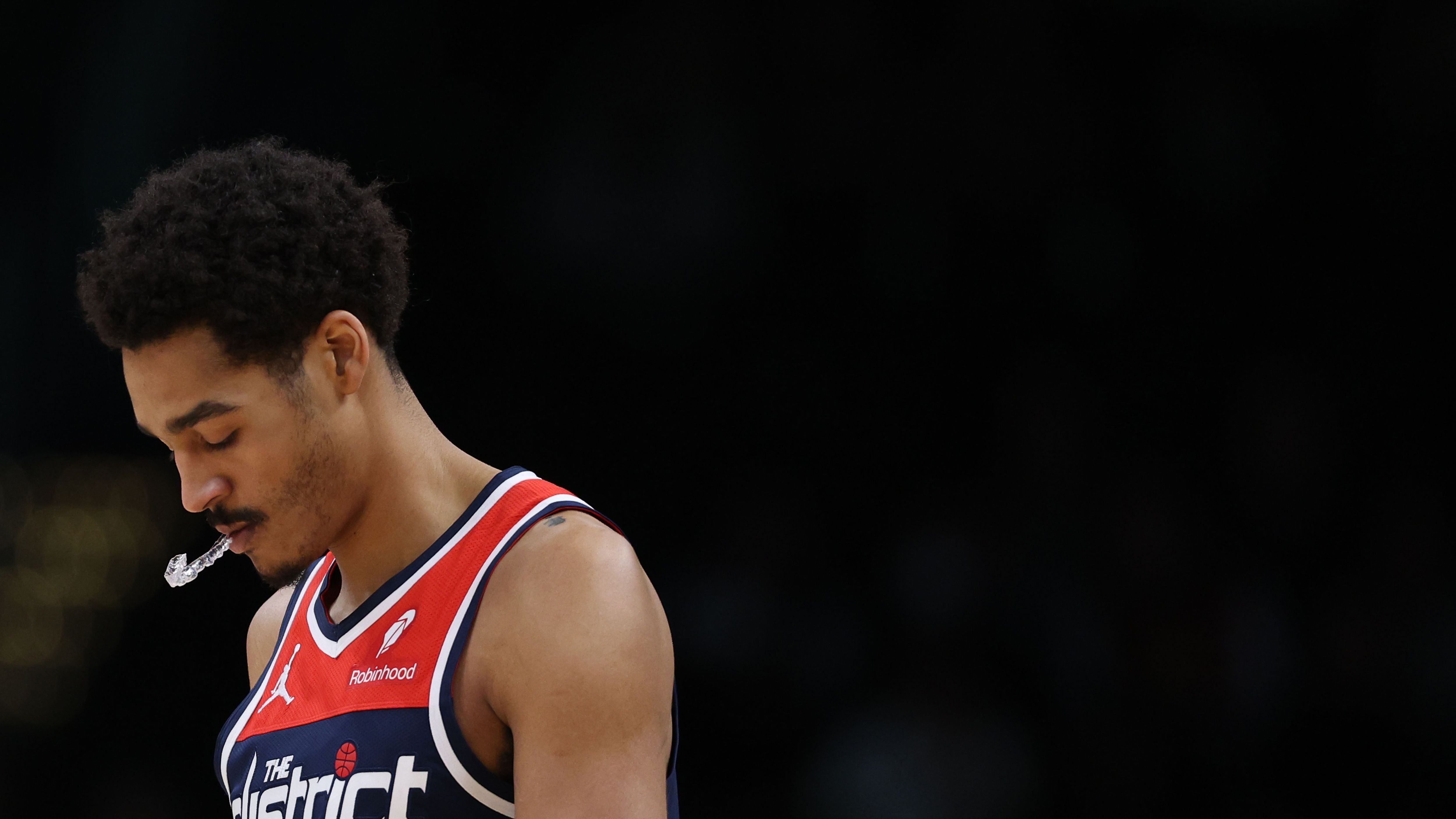 <strong>29. Washington Wizards (zuvor Rang 29, 9:42)</strong> <br>Holmes kam zur Trade Deadline. Ebenfalls erhielt Washington einen Erstrundenpick im kommenden Sommer. Gafford ist dagegen weg. Im Nachhinein wurde auch bekannt, dass Kuzma wohl kurz vor einem Wechsel zu den Mavs stand. Doch der Ex-Laker wird auch zukünftig im Washington-Trikot auflaufen.