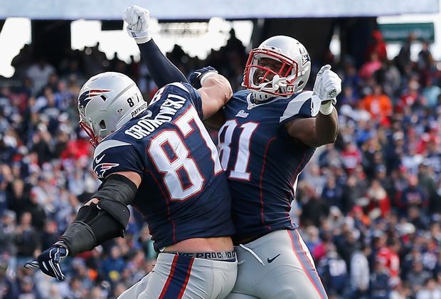 
                <strong>New England Patriots - Chicago Bears 51:23</strong><br>
                The Gronk is on fire: Rob Gronkowski gelingen drei Touchdowns - nach Pässen von Brady. Und auch Mitjubler Timothy Wright fängt einen Pass Bradys in der Endzone.
              