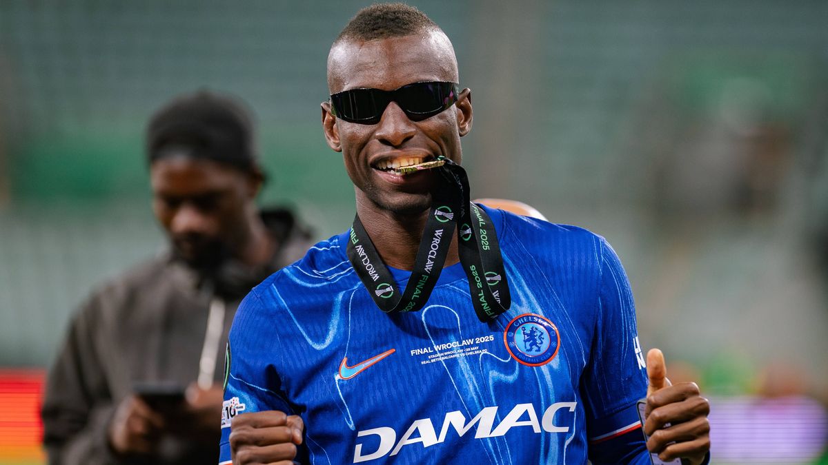 May 29, 2025, Wroclaw, Poland: Nicolas Jackson of Chelsea celebrates a win with gold medal during the ceremony after the UEFA Conference League final 2025 match between Real Betis Balompie and Chel...