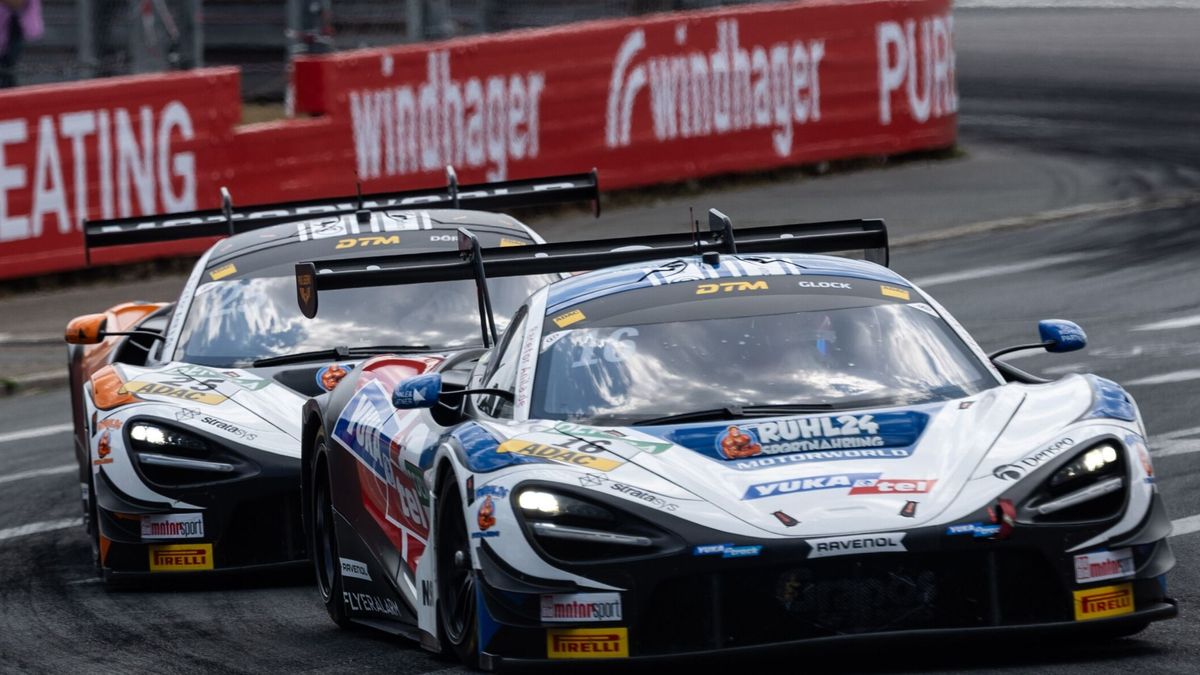 Timo Glock darf nun endlich im neuen Auto seines Teamkollegen Platz nehmern