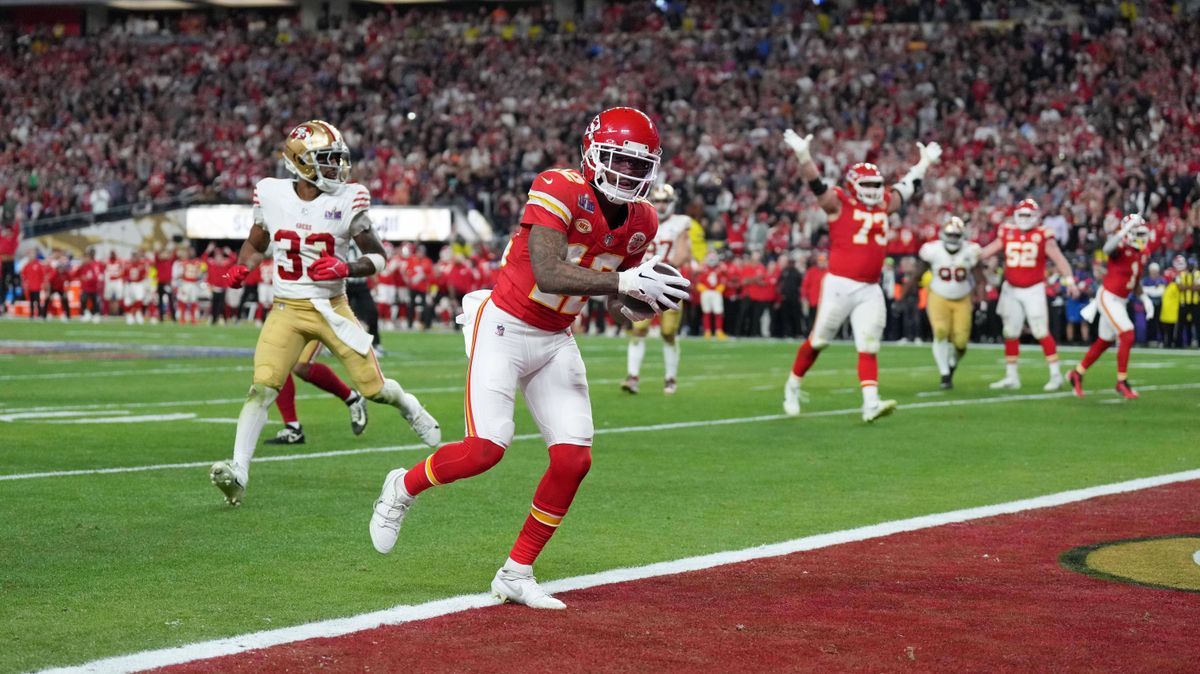 NFL, American Football Herren, USA Super Bowl LVIII-San Francisco 49ers at Kansas City Chiefs Feb 11, 2024; Paradise, Nevada, USA; Kansas City Chiefs wide receiver Mecole Hardman Jr. (12) scores a ...