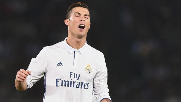 
                <strong>Linker Flügel - Cristiano Ronaldo (Real Madrid)</strong><br>
                Linker Flügel - Cristiano Ronaldo (Real Madrid)
              