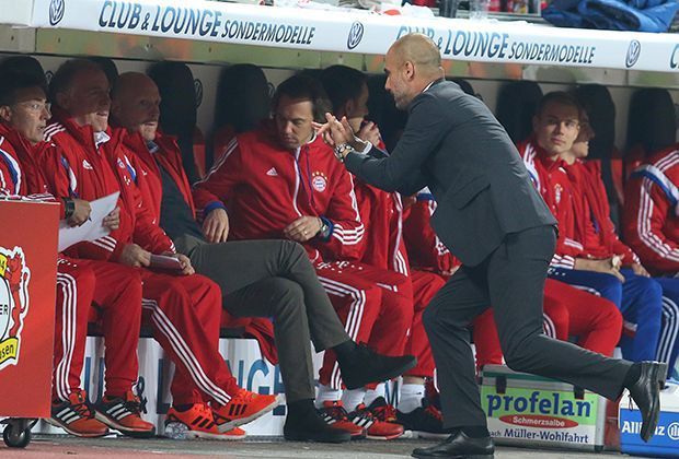 
                <strong>Pep on Fire</strong><br>
                Der Schockmoment in der 34. Minute treibt den Trainer an den Rand der Verzweiflung. Nach nur 34 Minuten muss Mehdi Benatia das Spielfeld verletzt verlassen.
              