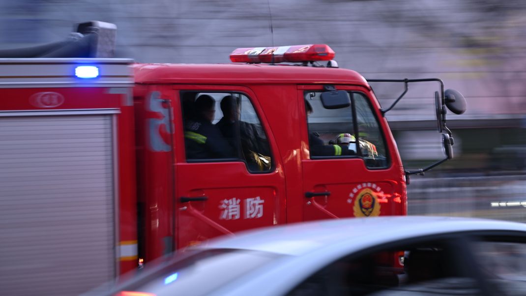 In der Stadt Yanjiao richtete eine Explosion schwere Schäden an.