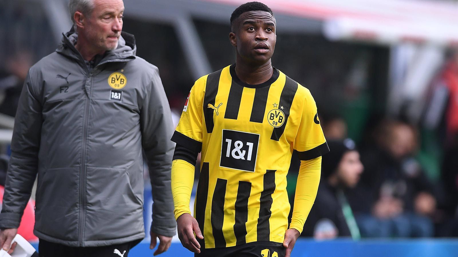 
                <strong>Youssoufa Moukoko (Borussia Dortmund)</strong><br>
                Youssoufa Moukoko wird dagegen rechtzeitig fit. Der Stürmer fehlt den Dortmundern seit Mitte Februar mit einem Syndesmosebandanriss, wird aber nun wieder dem BVB-Kader angehören.
              