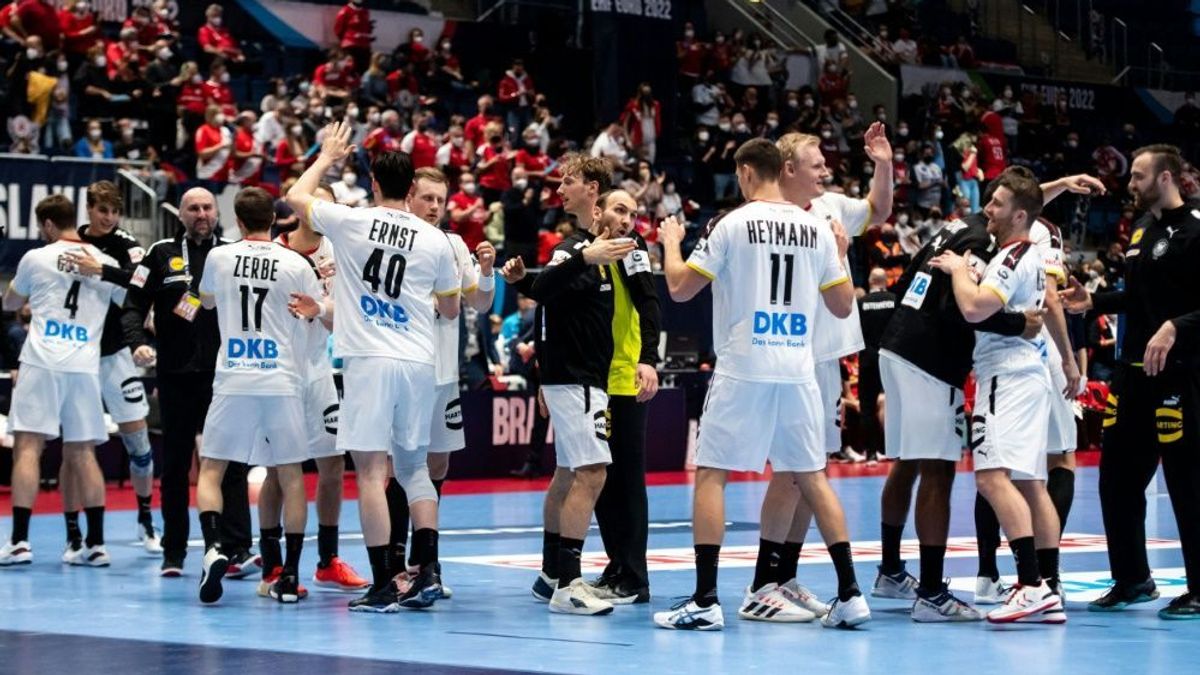 Bloch rät dazu nur noch gesunde Spieler einzusetzen