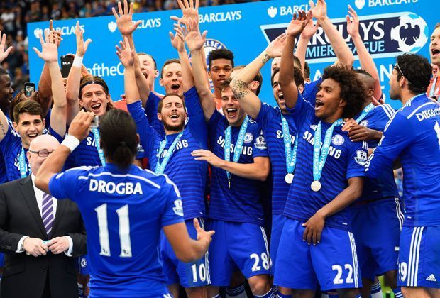 
                <strong>Platz 5: FC Chelsea</strong><br>
                Auch der FC Chelsea ist Meister der vergangenen Saison - allerdings in England. Eine gute Saison und dementsprechende Leistungen sorgten dafür, dass insgesamt 1,87 Millionen Trikots über den Ladentisch gingen.
              