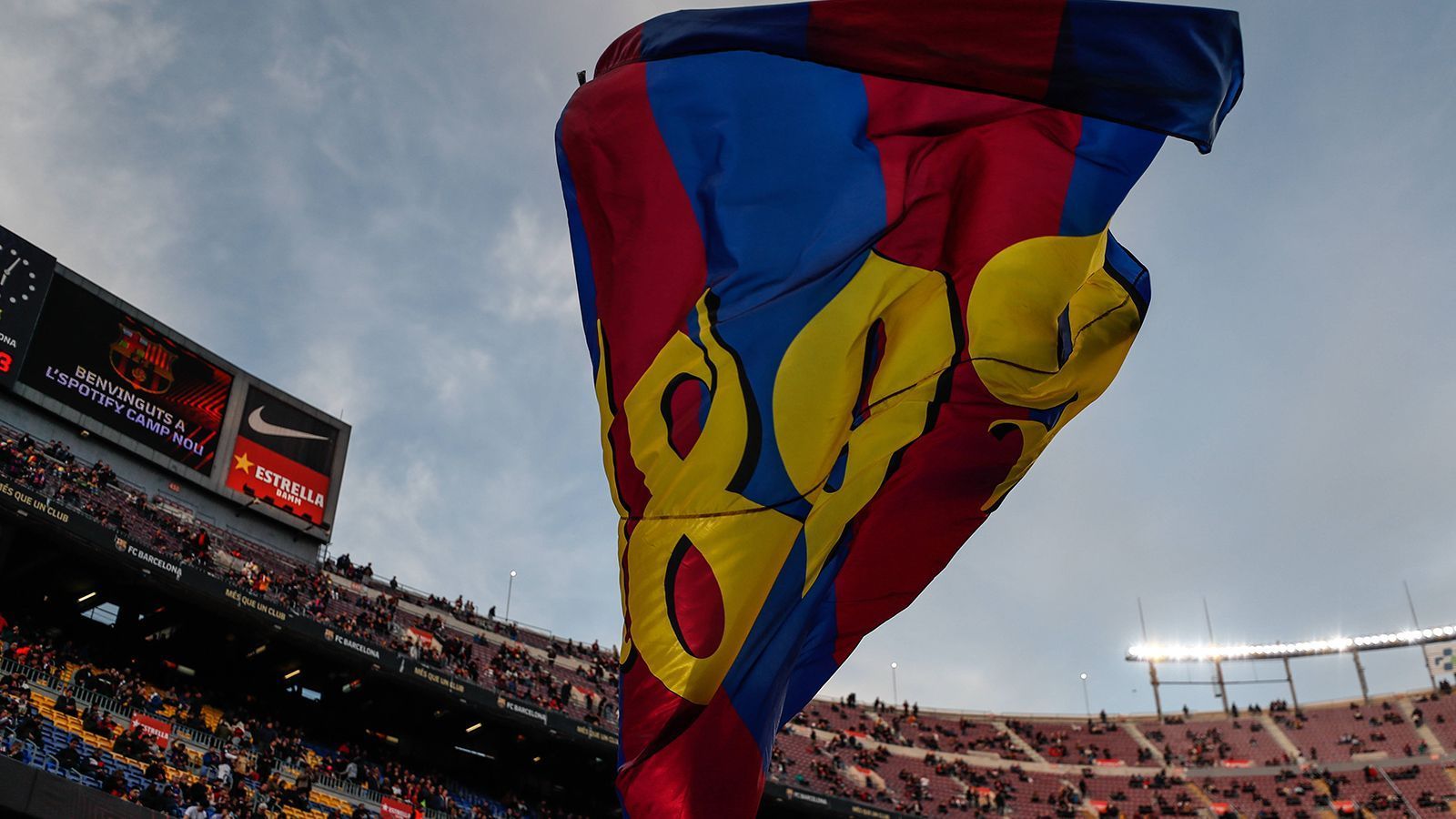 <strong>Platz 8: FC Barcelona</strong><br>
                170.000 Mitglieder zählt "Statista" für den FC Barcelona. Die Katalanen sind damit der mitgliederstärkste Verein aus Spanien.&nbsp; Weit vor Erzrivale Real Madrid.