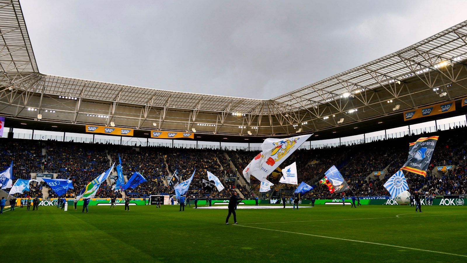 
                <strong>PreZero Arena (TSG Hoffenheim)</strong><br>
                der beste Name laut ChatGPT: "Fußballoase"
              