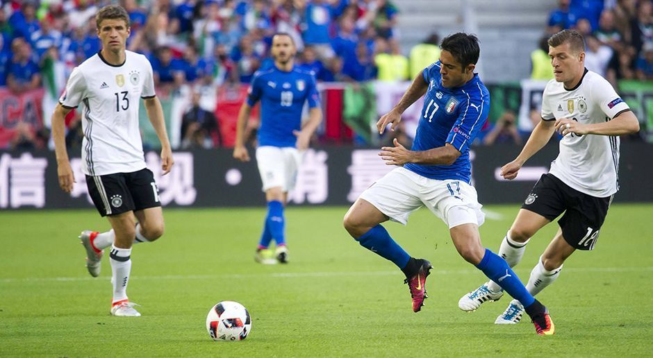 
                <strong>Eder</strong><br>
                Eder: Versuchte sich immer wieder mit weiten Laufwegen Räume zu suchen. Dennoch hatten Hummels und Boateng den quirligen Stürmer gut im Griff. Keine Chance in der gesamten Spielzeit – für einen Stürmer so oder so zu wenig. ran-Note: 5.
              