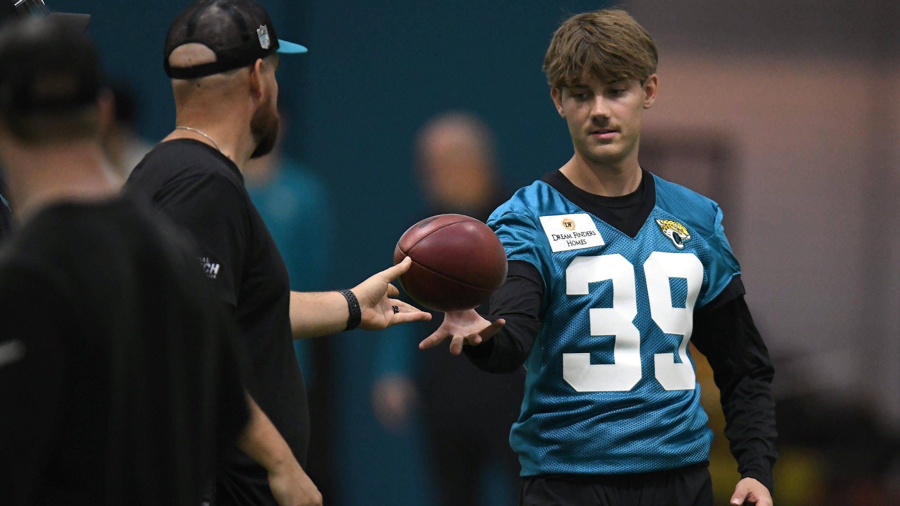 <strong>Jacksonville Jaguars</strong><br>Cam Little (Kicker) - <strong>81,2 Kg / 179 lbs</strong>