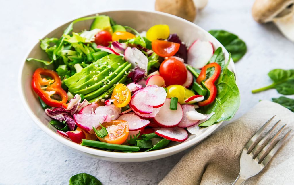 Questi ingredienti rendono le insalate il pasto dietetico perfetto