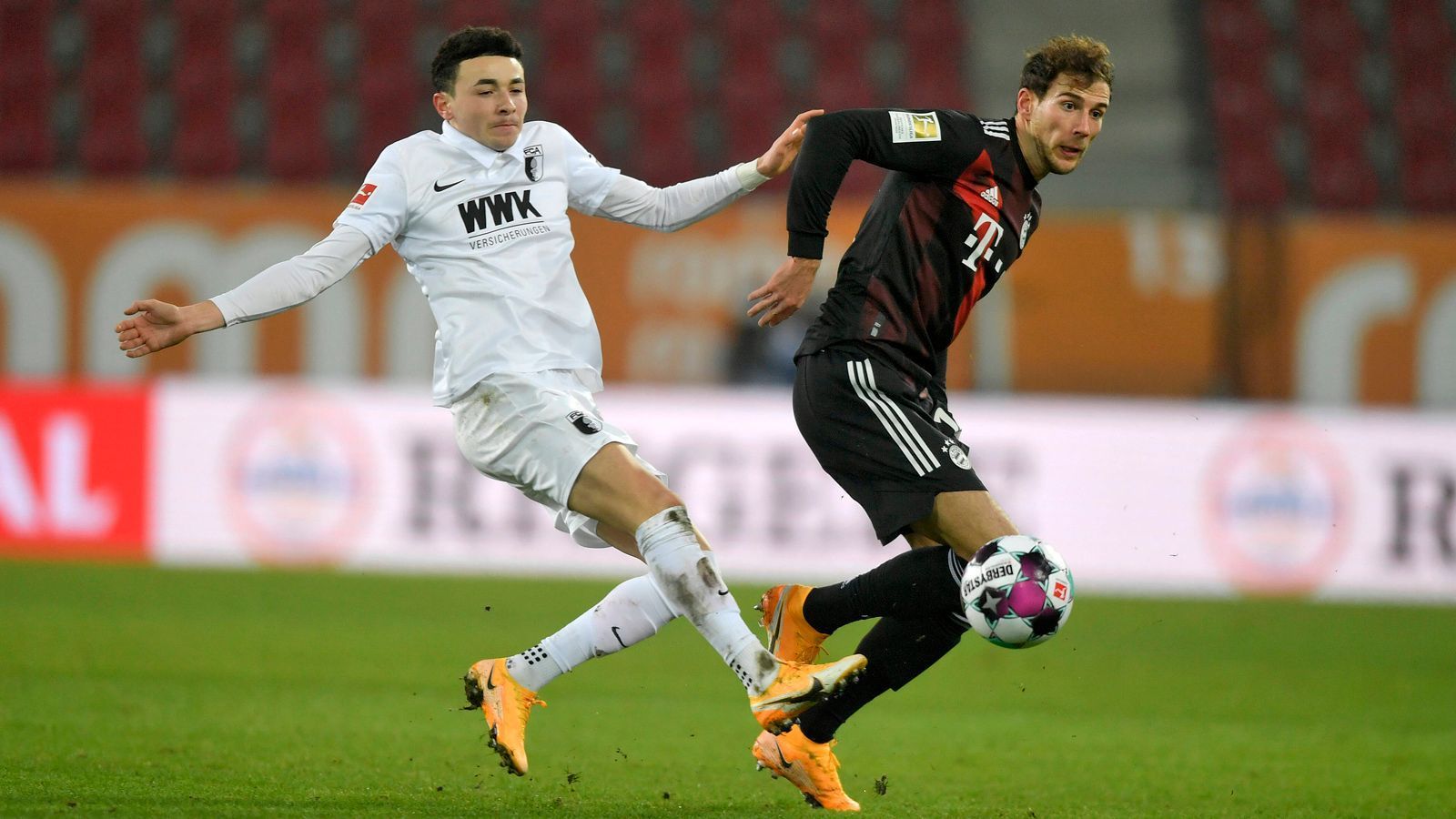 
                <strong>Leon Goretzka</strong><br>
                Im Passspiel etwas konservativer als Nebenmann Kimmich, doch auch Goretzka zieht die Fäden im Mittelfeld mit Hirn. Muss kurz vor der Pause ganz frei aus elf Metern eigentlich ein Tor machen. In Abschnitt zwei mit Defensivaufgaben beschäftigt. ran-Note: 3
              