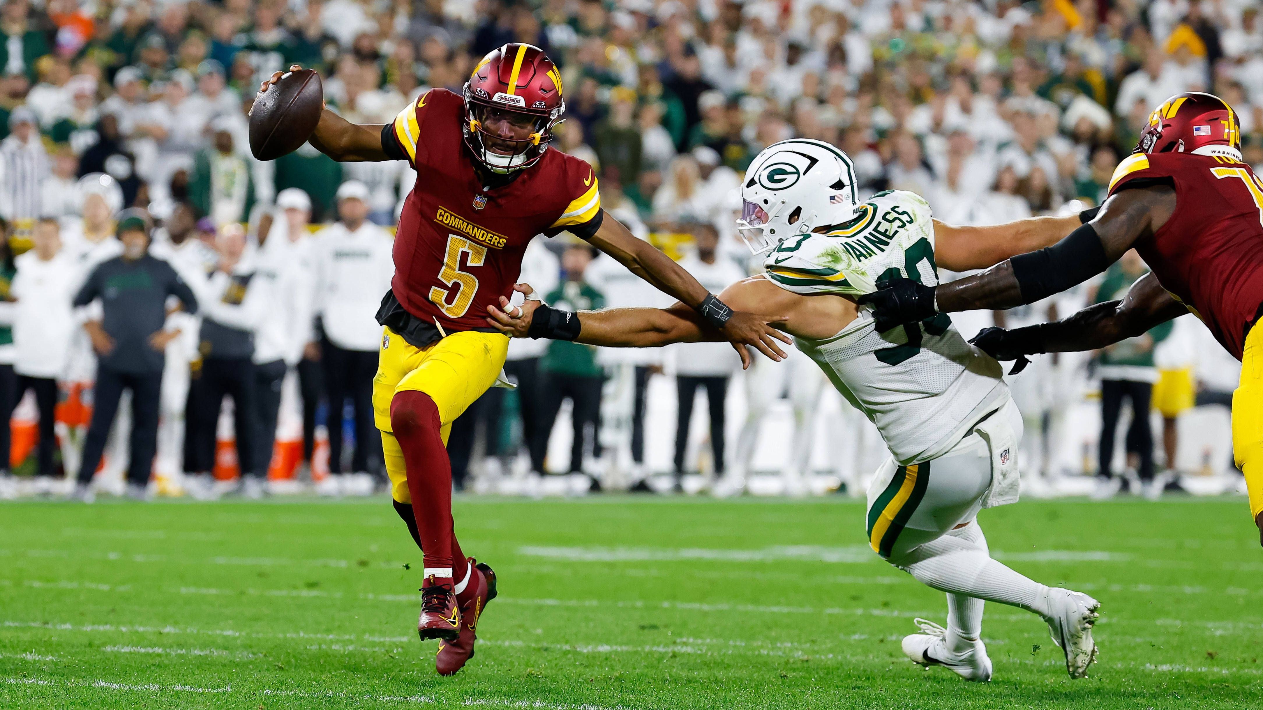 <strong>Platz 13: Jayden Daniels (Washington Commanders)</strong><br>Zwei Spiele, davon eins gut und eins solide. Wir glauben nicht, dass Jayden Daniels großartig abfällt, allerdings dürfte er wohl nach zwei Wochen verletzungsbedingter Pause mindestens noch etwas eingerostet sein. Um es positiv zu sagen: Wir geben ihm Raum, um sich nach oben zu arbeiten!