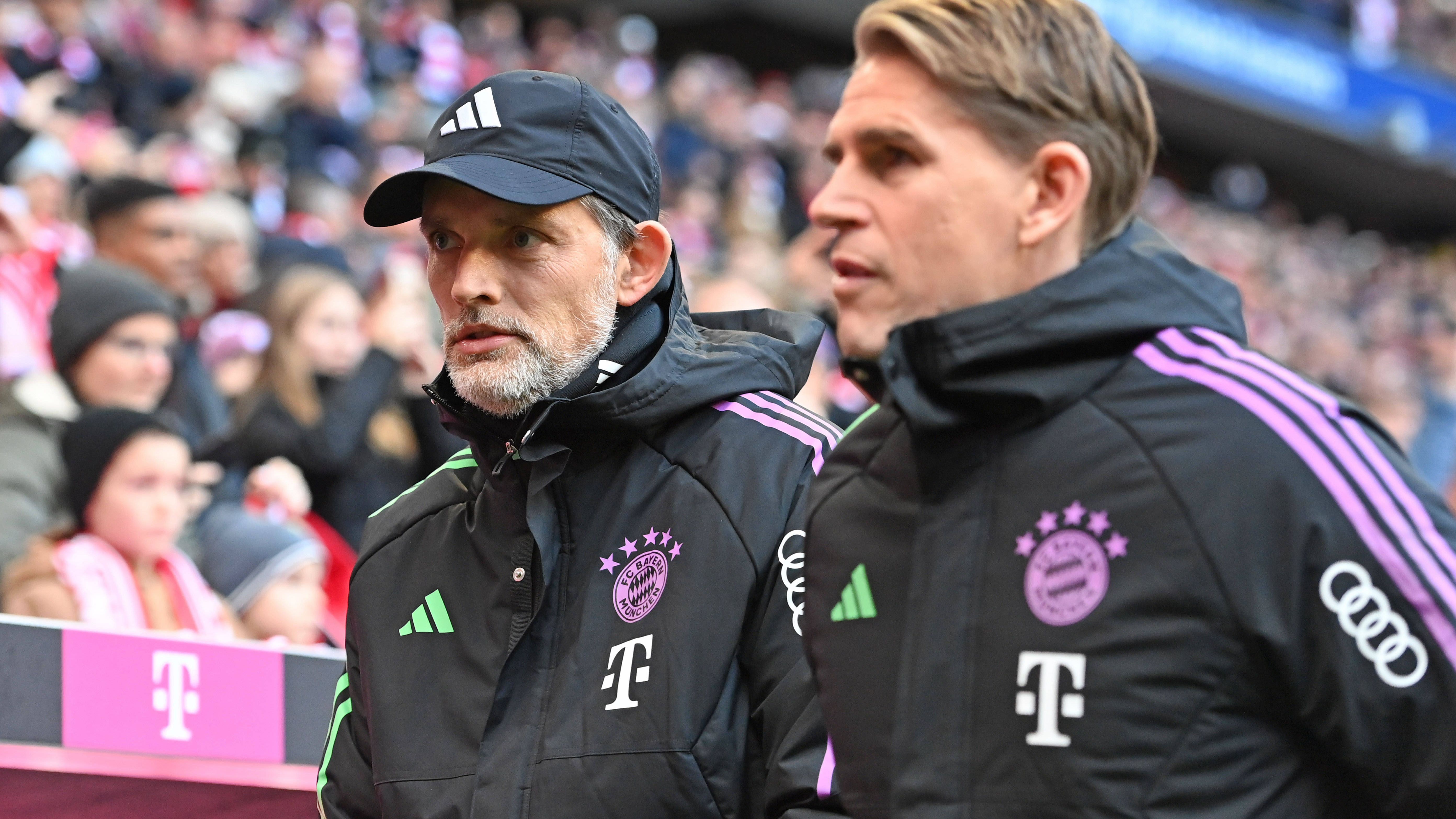 <strong>FC Bayern München</strong><br>Bei den Münchnern muss der neue Sportdirektor Christoph Freund (re.) im Januar das nachholen, was im Sommer 2023 verpasst wurde. Die Bayern suchen weiterhin nach einem Innen- bzw. Rechtsverteidiger sowie einem Sechser. Viele Spieler, die schon im Sommer als Kandidaten gelten, sind wohl weiterhin im Fokus, etwa Fulhams Joao Palhinha für die Sechs.&nbsp;