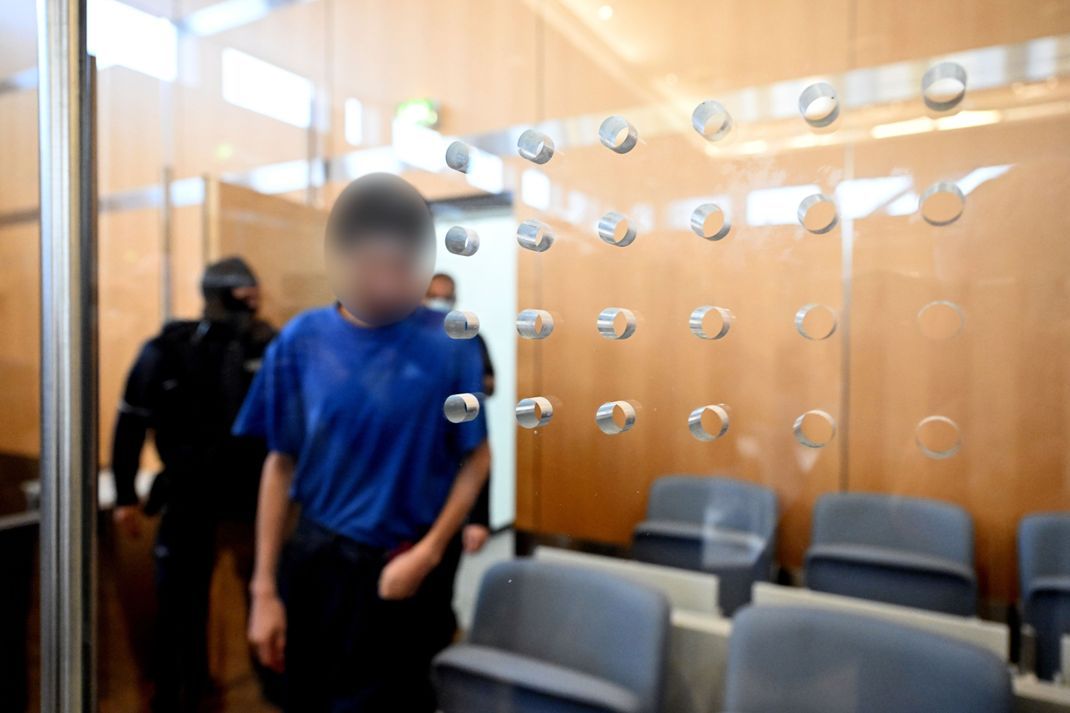 Der Angeklagte gestand den Messeranagriff im Oberlandesgericht.