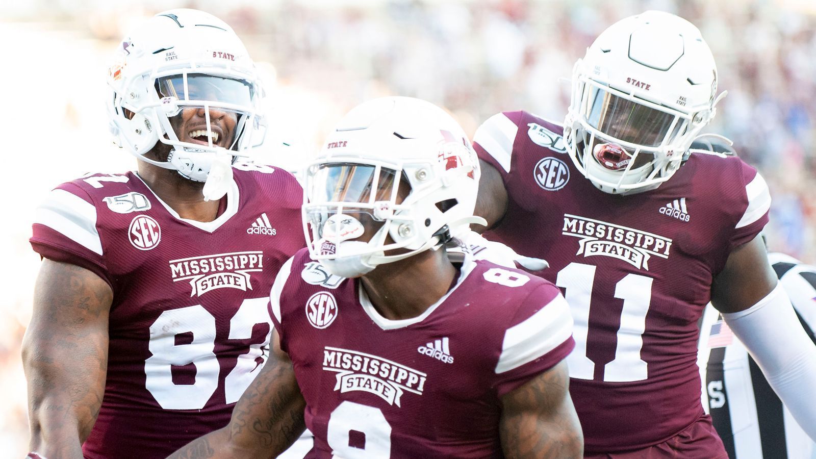 
                <strong>Nicht immer "Bulldogs"</strong><br>
                Wie viele andere Colleges hat auch die Mississippi State Namenswechsel erlebt, was dann auch meist Auswirkungen auf die jeweiligen Sportmannschaften hat. Im frühen 20. Jahrhundert war die Schule noch als A&M bekannt, also als technische und landwirtschaftliche Universität und ganz ähnlich wie in Texas hörten die Sportteams der Universität auf den Namen Mississippi A&M Aggies. 1932 jedoch änderte sich der Name der Institution in seinen heutigen und die Sportteams wurden zu den "Maroons". Erst seit dem Universitätsstatus im Jahr 1961 kam man zu den "Bulldogs".
              