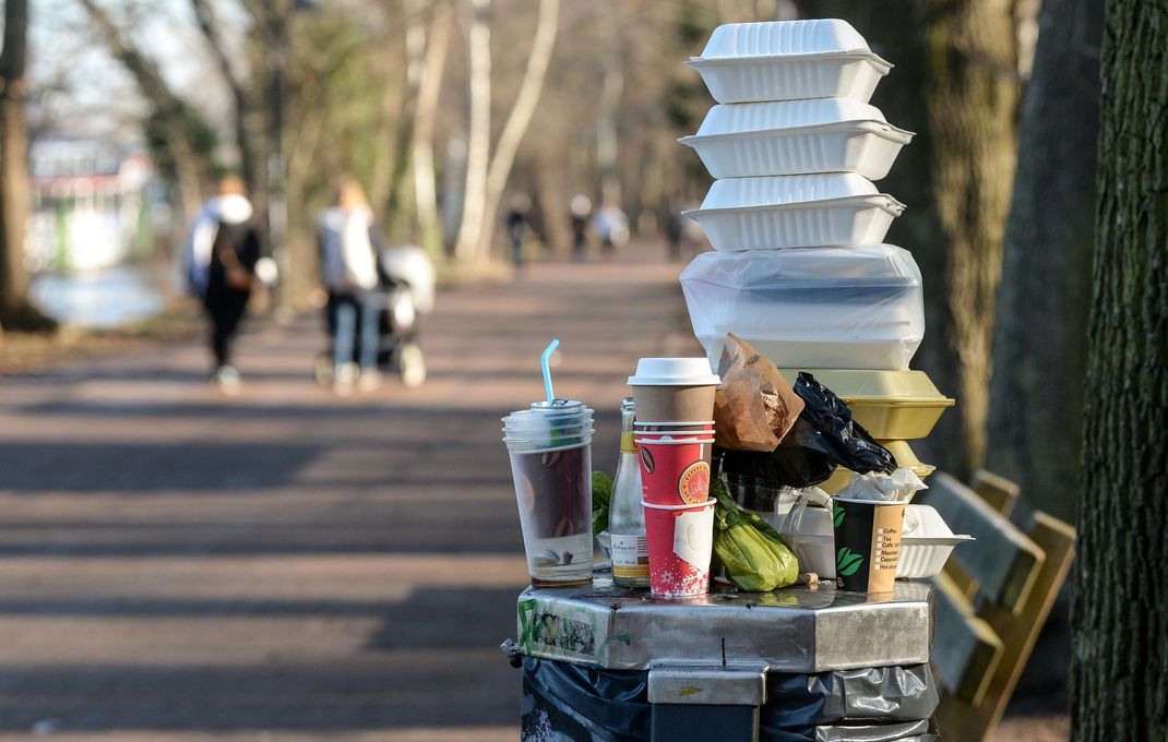 Plastik bleibt für die Umwelt ein riesiges Problem. (Symbolbild)
